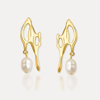Freshwater pearl drop earrings in 18k gold-plated brass